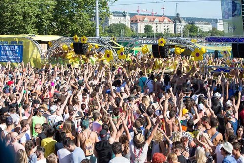 Street -parade -2016-2-min