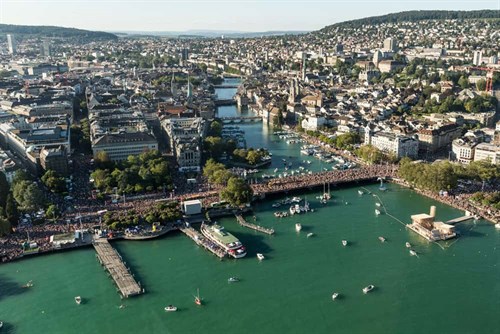 Street -parade -2016-5-min