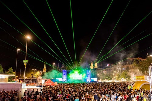 Street -parade -2016-17-min