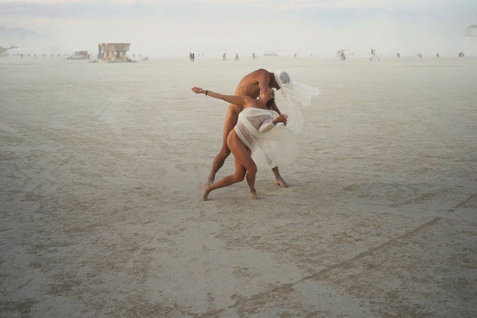 Victor-Habchy_Burining-Man-2015_two-people-never-meet-each-other