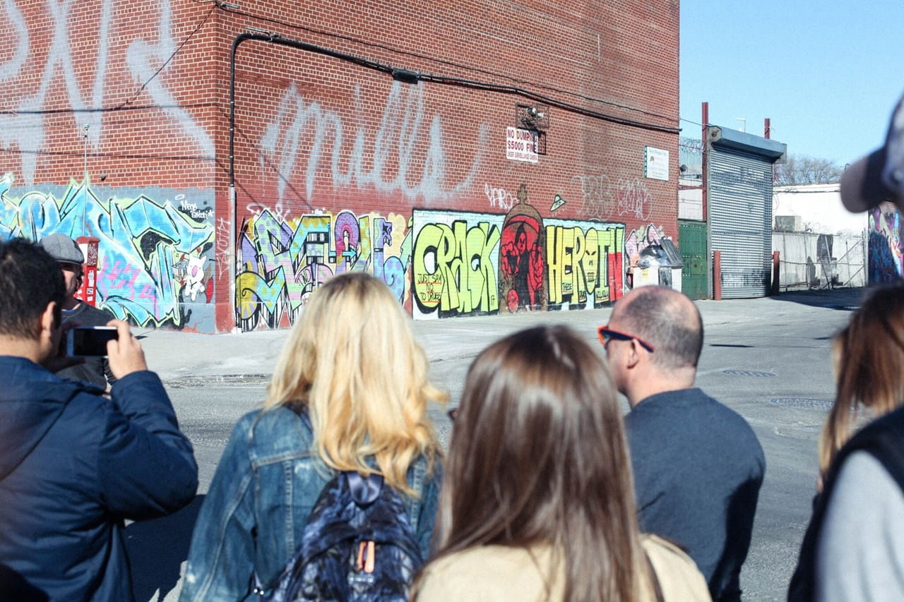 ghetto-tourism-in-new-york_Jonathan-Turton_8