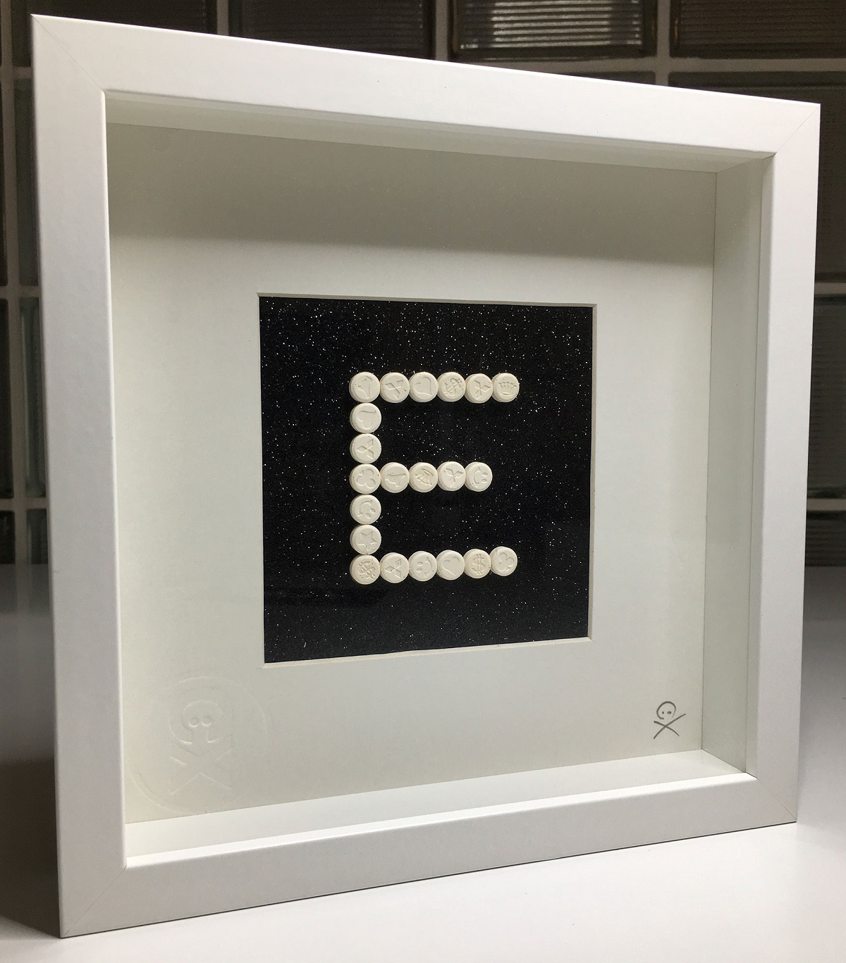 Chemical-X_Pill-Letters-E-frame