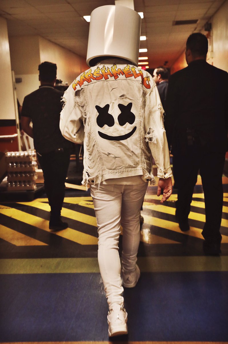 worse-dresssed-DJ-2017_Marshmello_2