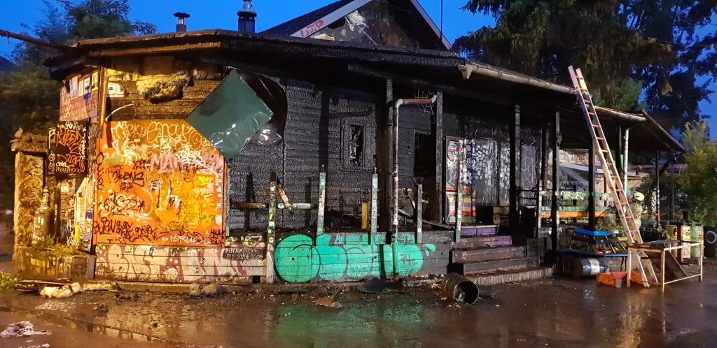 Jalla-Jalla-Metalkova-Ljubljana-fire-2018_7