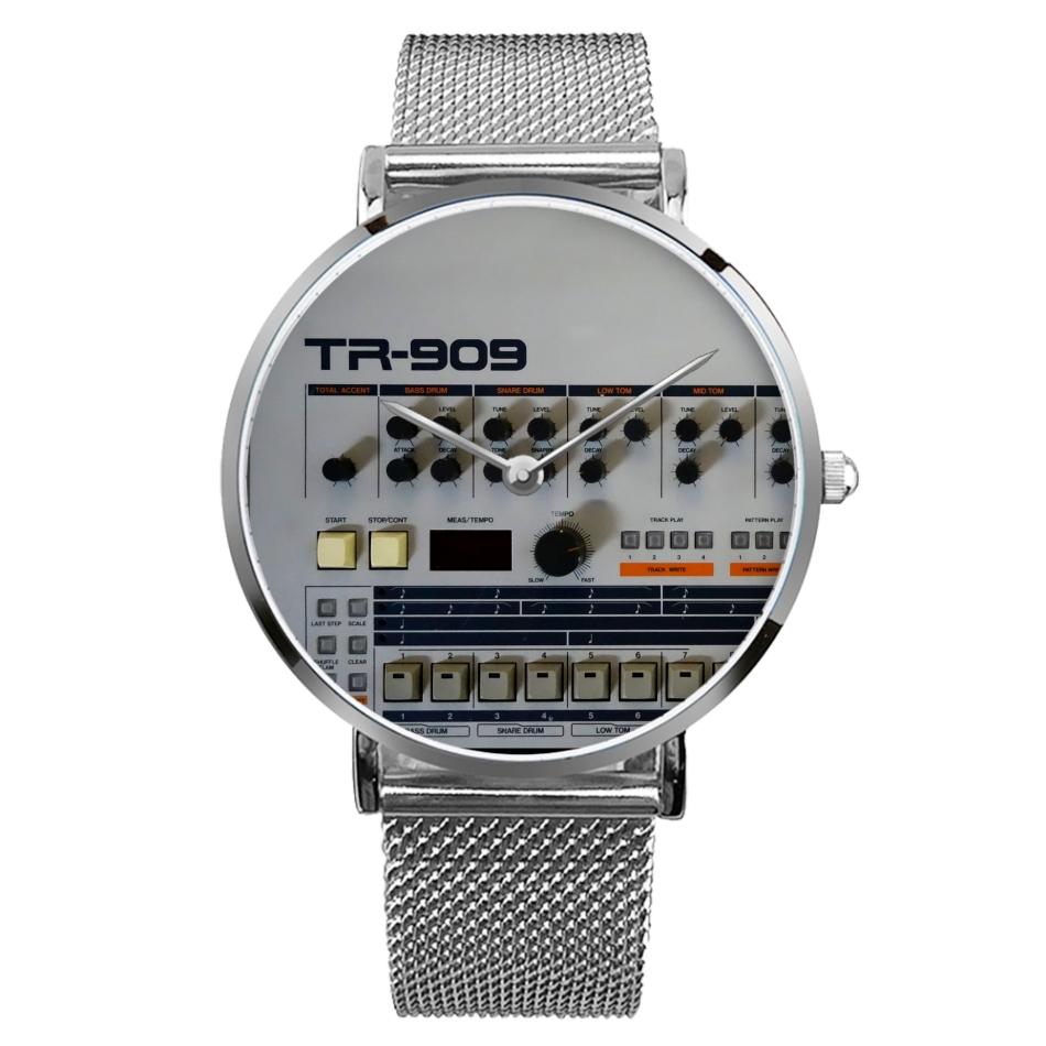 909-o'clock-watch_1