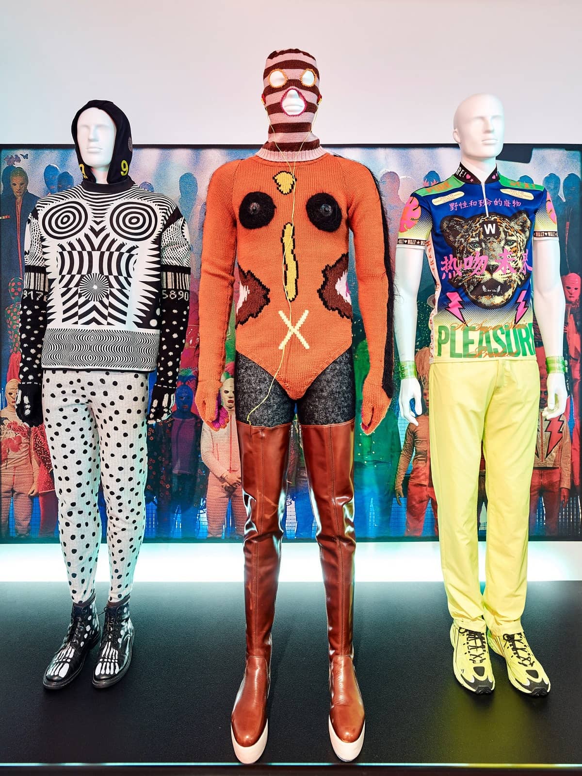 Night-Fever-at-Vitra-Design-Museum_avant-garde-club-fashion-1960_Credit-Mark Niedermann_1200